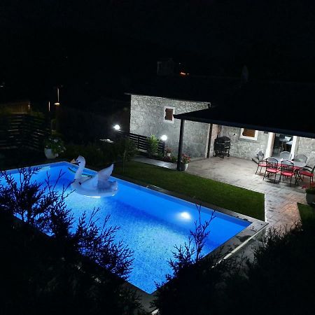 Villa Kos Lupoglav  외부 사진