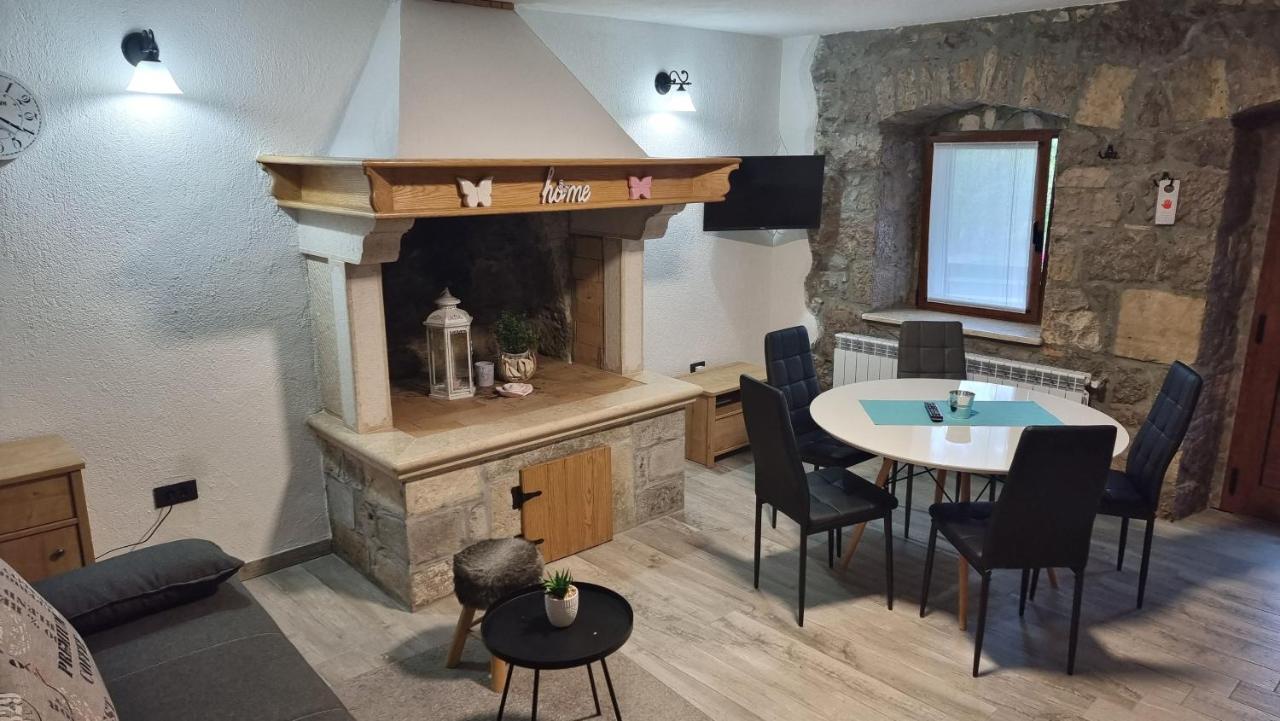Villa Kos Lupoglav  외부 사진