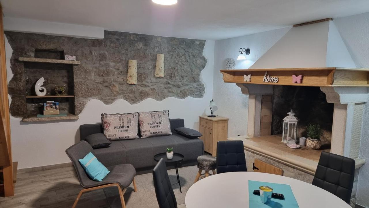 Villa Kos Lupoglav  외부 사진
