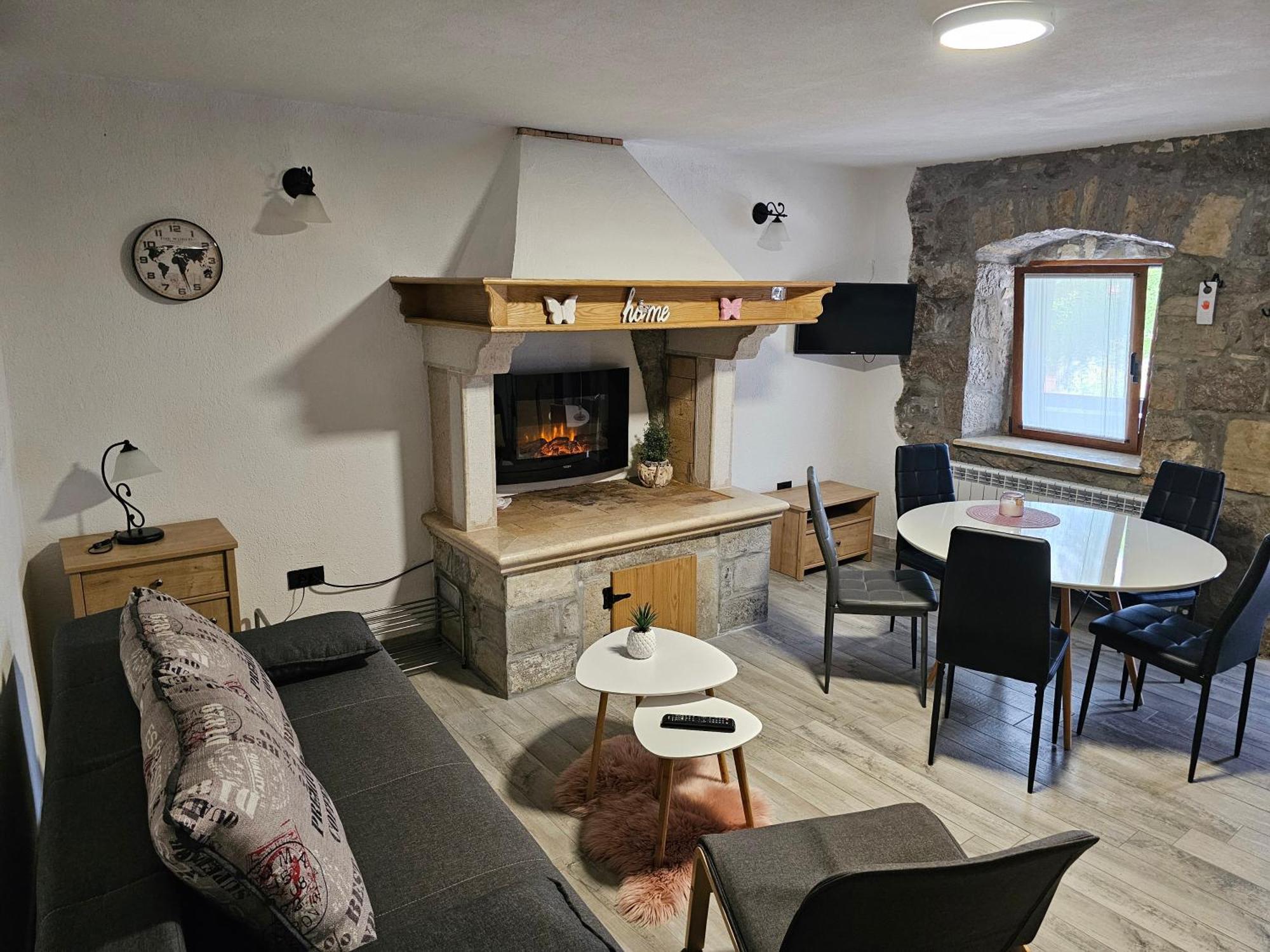 Villa Kos Lupoglav  외부 사진