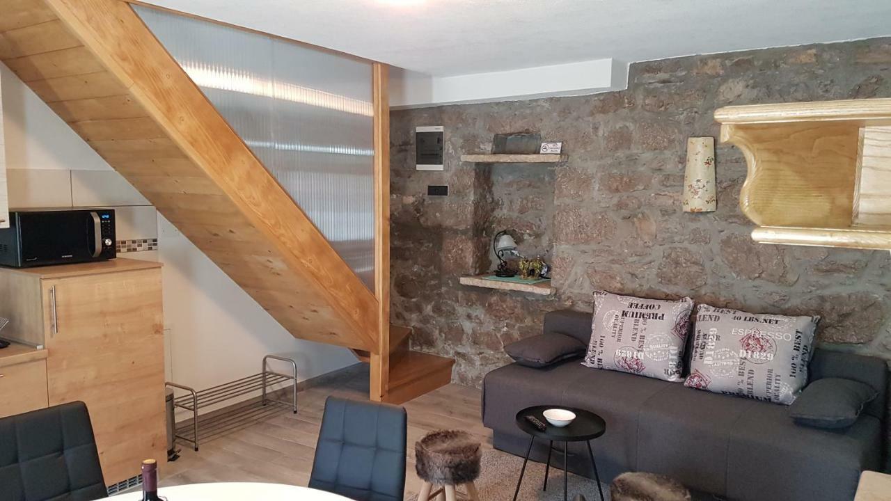 Villa Kos Lupoglav  외부 사진