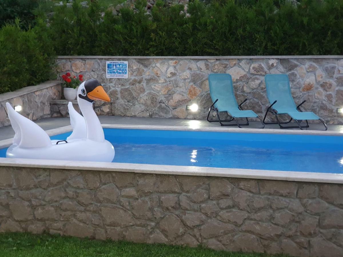 Villa Kos Lupoglav  외부 사진