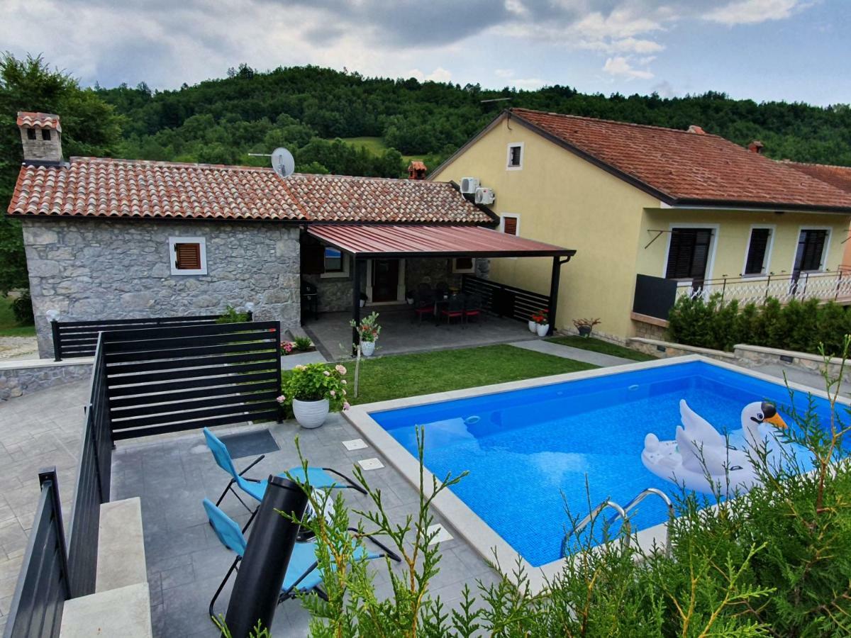 Villa Kos Lupoglav  외부 사진